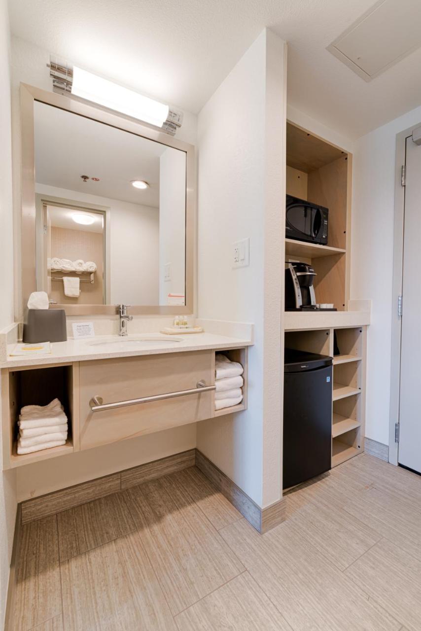 Holiday Inn Knoxville N - Merchant Drive By Ihg Bagian luar foto